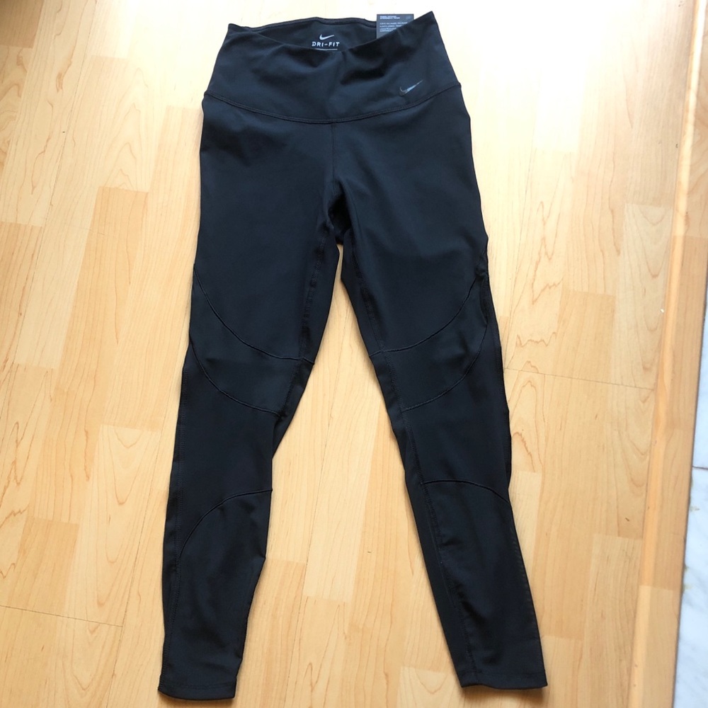 BNWT Nike Fly Hyper Tight Fit tights